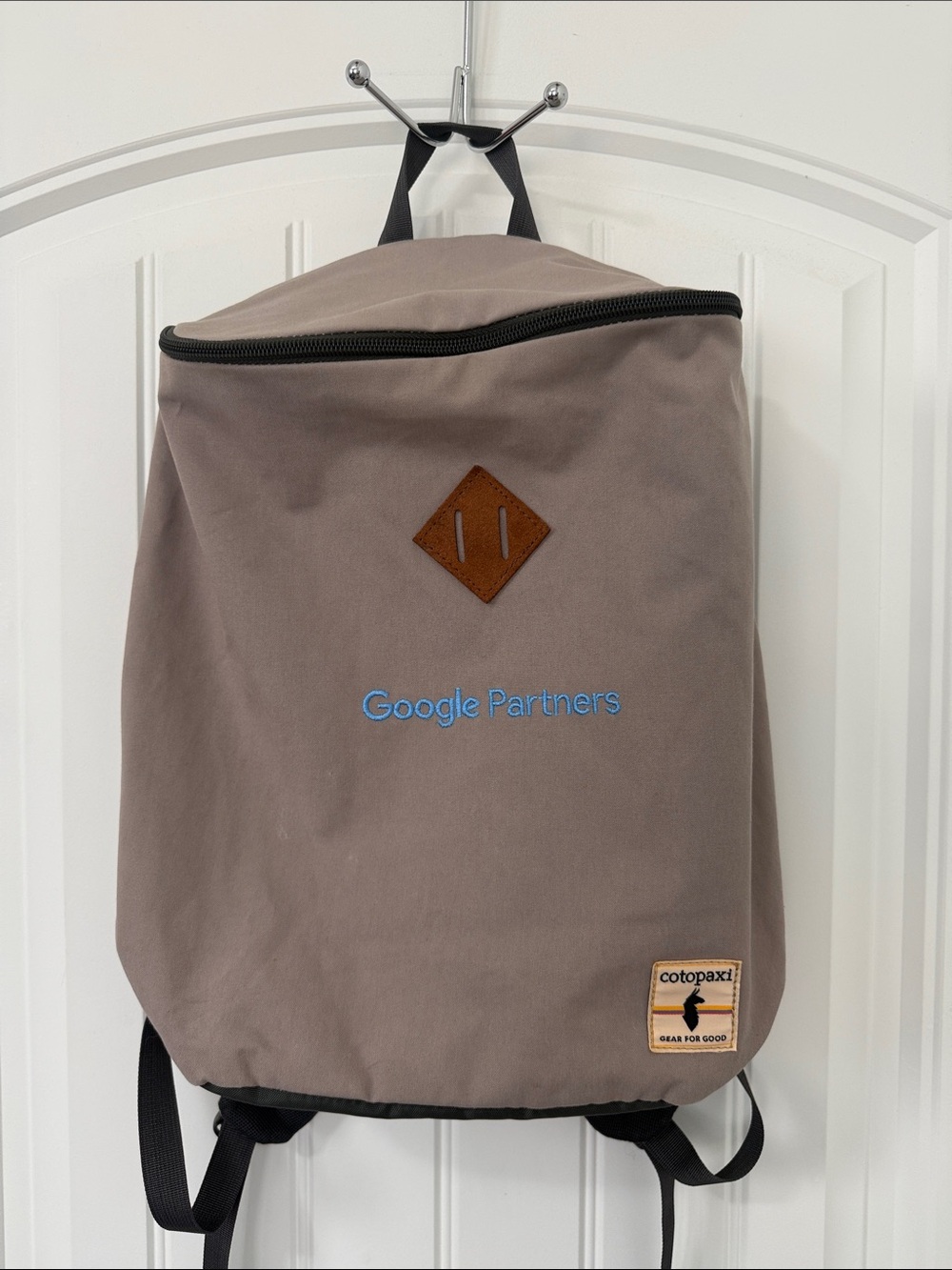 COTOPAXI Boma 13 light gray backpack with blue embroidery